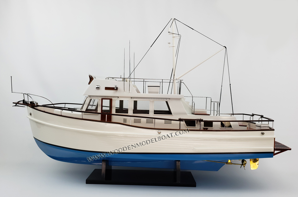 Grand Bank 42 trawler MODERN YACHT, yacht model Grand Bank 42 trawler, Hand-crafted Grand Bank 42 trawler yacht model, hand-made Grand Bank 42 trawler model, yacht model Grand Bank 42 trawler, display model Grand Bank 42 trawler, yacht model for display, Grand Bank 42 trawler cayman island yacht model, hand-made yacht model Grand Bank 42 trawler, Grand Bank 42 trawler for display, Grand Bank 42 trawler luxury yacht