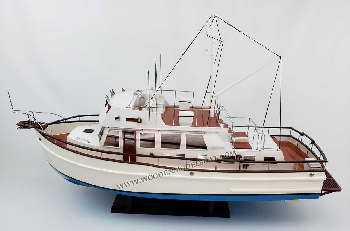 Grand Bank 42 trawler MODERN YACHT, yacht model Grand Bank 42 trawler, Hand-crafted Grand Bank 42 trawler yacht model, hand-made Grand Bank 42 trawler model, yacht model Grand Bank 42 trawler, display model Grand Bank 42 trawler, yacht model for display, Grand Bank 42 trawler cayman island yacht model, hand-made yacht model Grand Bank 42 trawler, Grand Bank 42 trawler for display, Grand Bank 42 trawler luxury yacht