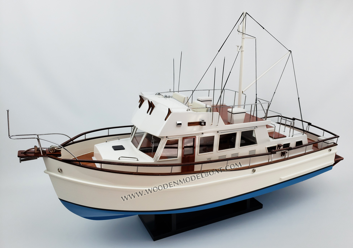 Grand Bank 42 trawler MODERN YACHT, yacht model Grand Bank 42 trawler, Hand-crafted Grand Bank 42 trawler yacht model, hand-made Grand Bank 42 trawler model, yacht model Grand Bank 42 trawler, display model Grand Bank 42 trawler, yacht model for display, Grand Bank 42 trawler cayman island yacht model, hand-made yacht model Grand Bank 42 trawler, Grand Bank 42 trawler for display, Grand Bank 42 trawler luxury yacht