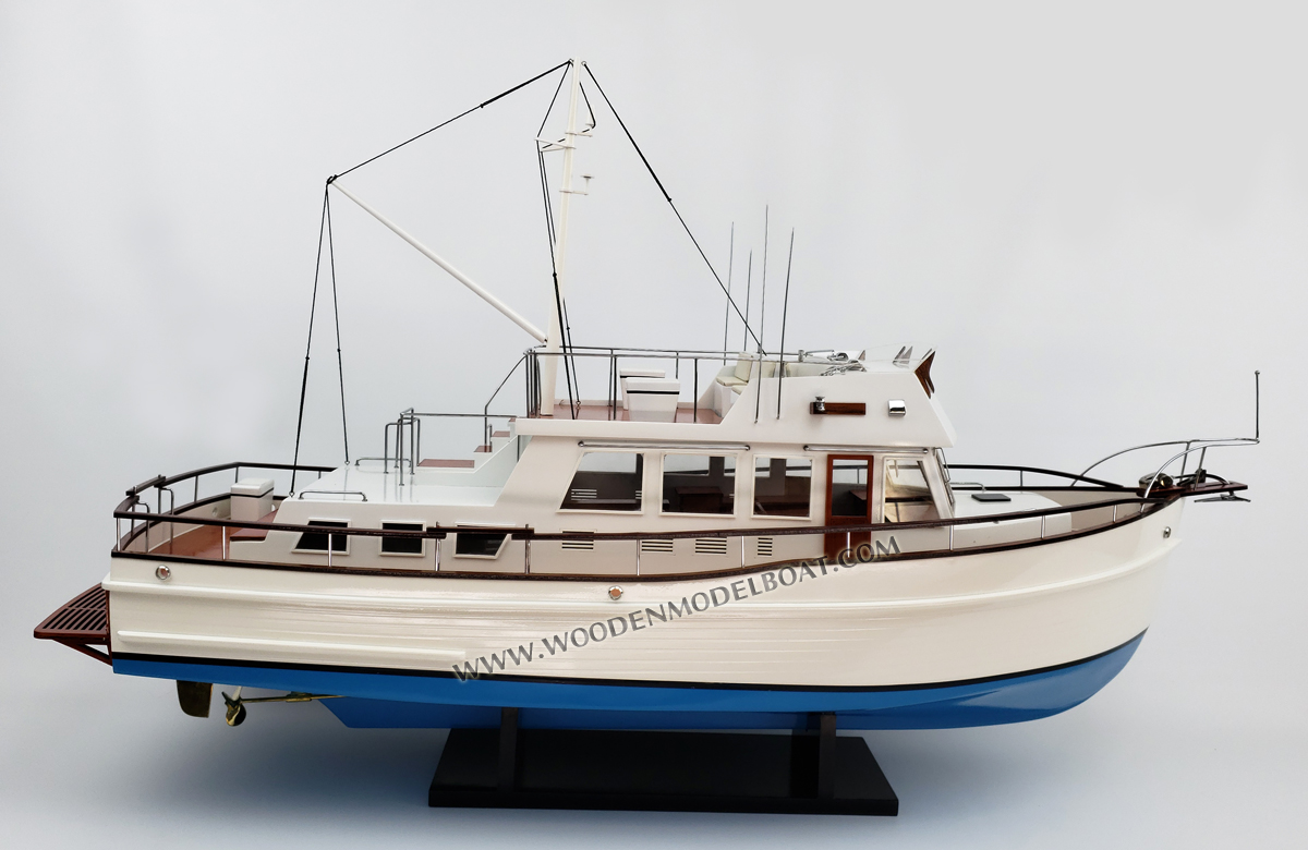 Grand Bank 42 trawler MODERN YACHT, yacht model Grand Bank 42 trawler, Hand-crafted Grand Bank 42 trawler yacht model, hand-made Grand Bank 42 trawler model, yacht model Grand Bank 42 trawler, display model Grand Bank 42 trawler, yacht model for display, Grand Bank 42 trawler cayman island yacht model, hand-made yacht model Grand Bank 42 trawler, Grand Bank 42 trawler for display, Grand Bank 42 trawler luxury yacht