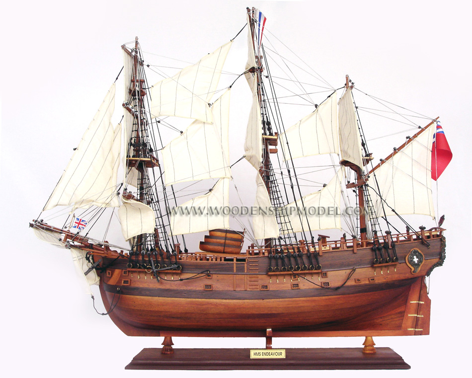 MODEL HM BARK ENDEAVOUR READY FOR DISPLAY, HMS Endeavour, HMS Endeavour tall ship, HMS Endeavour historic ship, HMS Endeavour wooden model ship handicraft, HMS Endeavour American model ship, model English historic ship HMS Endeavour, HM Bark Endeavour ship model