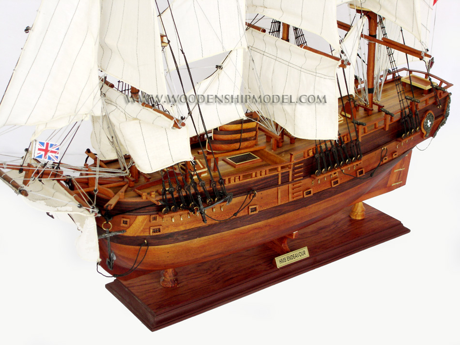 MODEL HM BARK ENDEAVOUR HULL, HMS Endeavour, HMS Endeavour tall ship, HMS Endeavour historic ship, HMS Endeavour wooden model ship handicraft, HMS Endeavour American model ship, model English historic ship HMS Endeavour, HM Bark Endeavour ship model