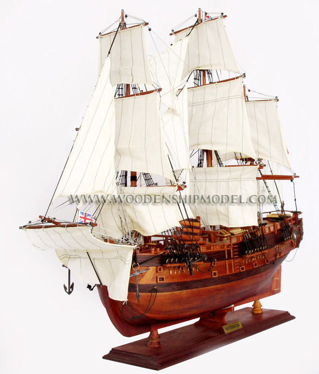 MODEL HM BARK ENDEAVOUR STERN, HMS Endeavour, HMS Endeavour tall ship, HMS Endeavour historic ship, HMS Endeavour wooden model ship handicraft, HMS Endeavour American model ship, model English historic ship HMS Endeavour, HM Bark Endeavour ship model