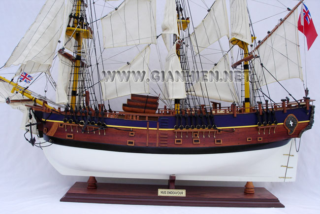 HMS Endeavour James Cook ship model, HMS Endeavour tall ship, HMS Endeavour historic ship, HMS Endeavour wooden model ship handicraft, HMS Endeavour Australian model ship, model English historic ship HMS Endeavour, HM Bark Endeavour ship model, wooden ship model HMS Endeavour, Handcrafted ship model HMS Endeavour, wooden model boat