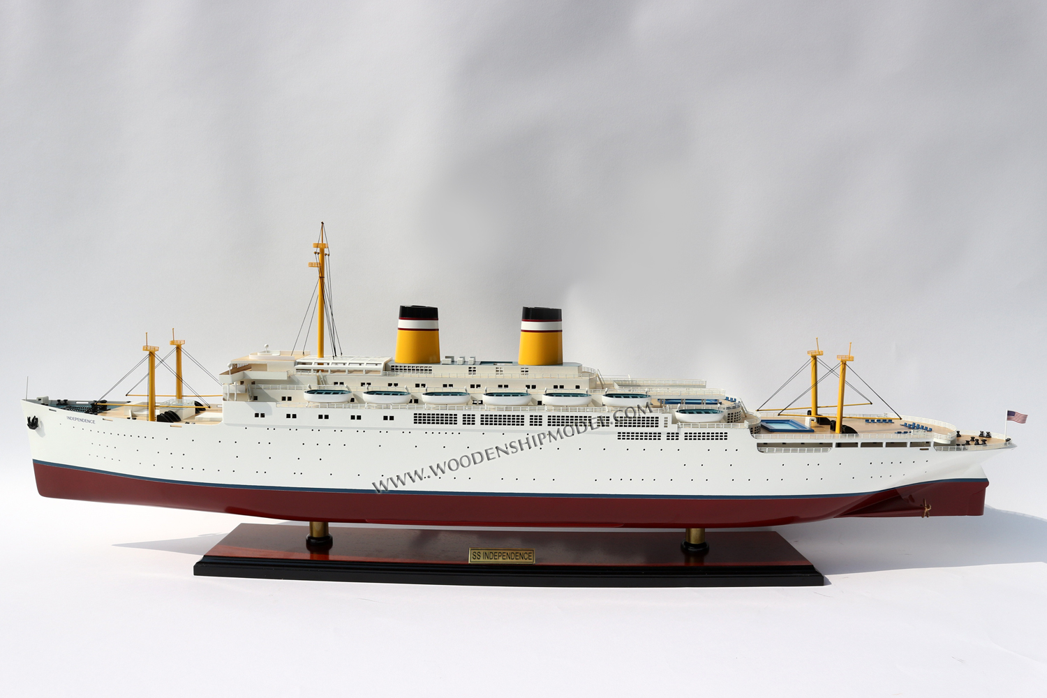 SS INDEPENDENCE model ship