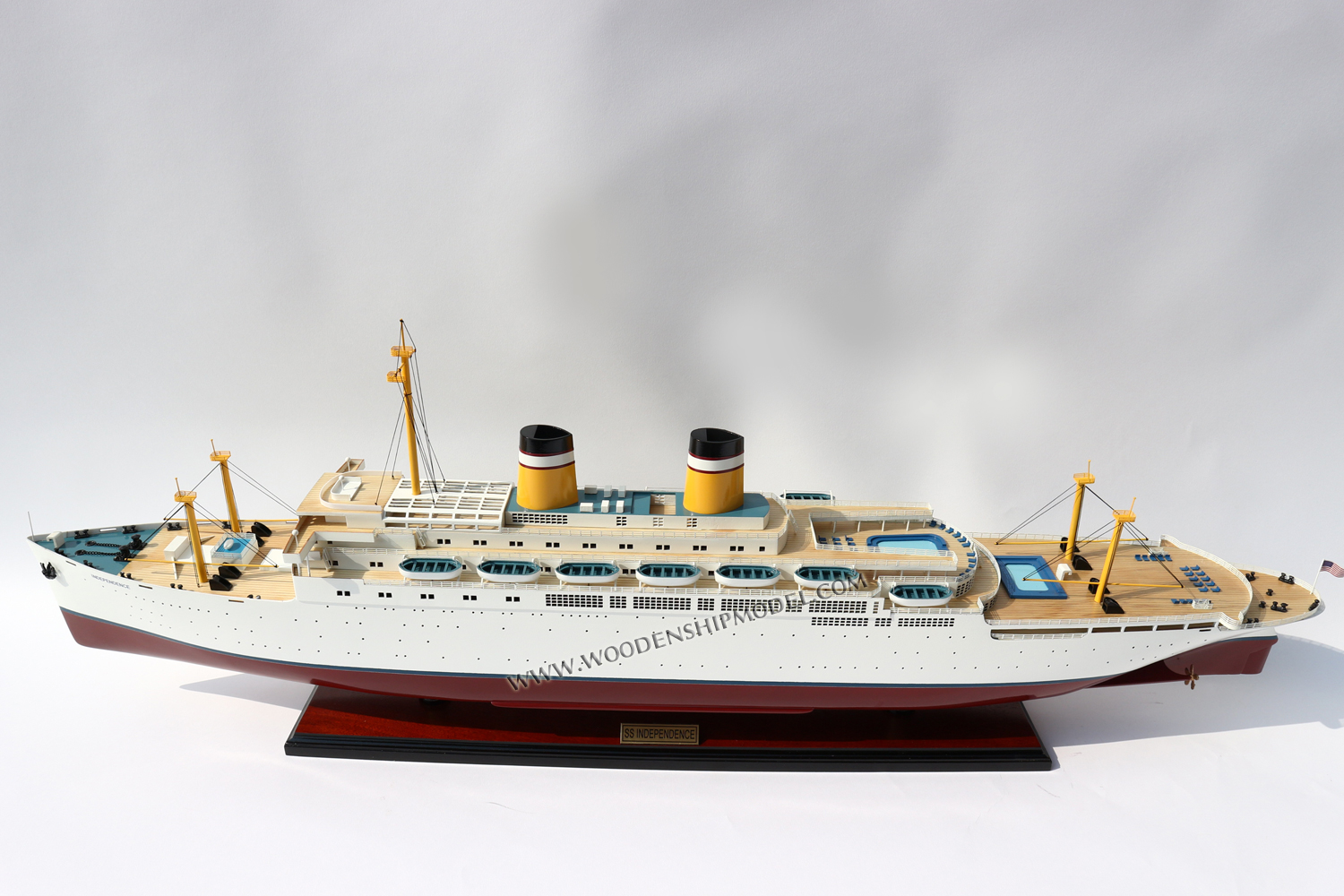 SS INDEPENDENCE model ship