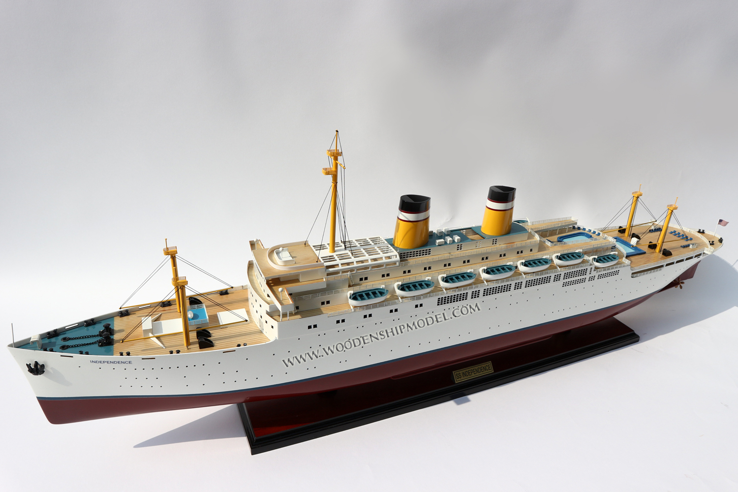 SS INDEPENDENCE model ship