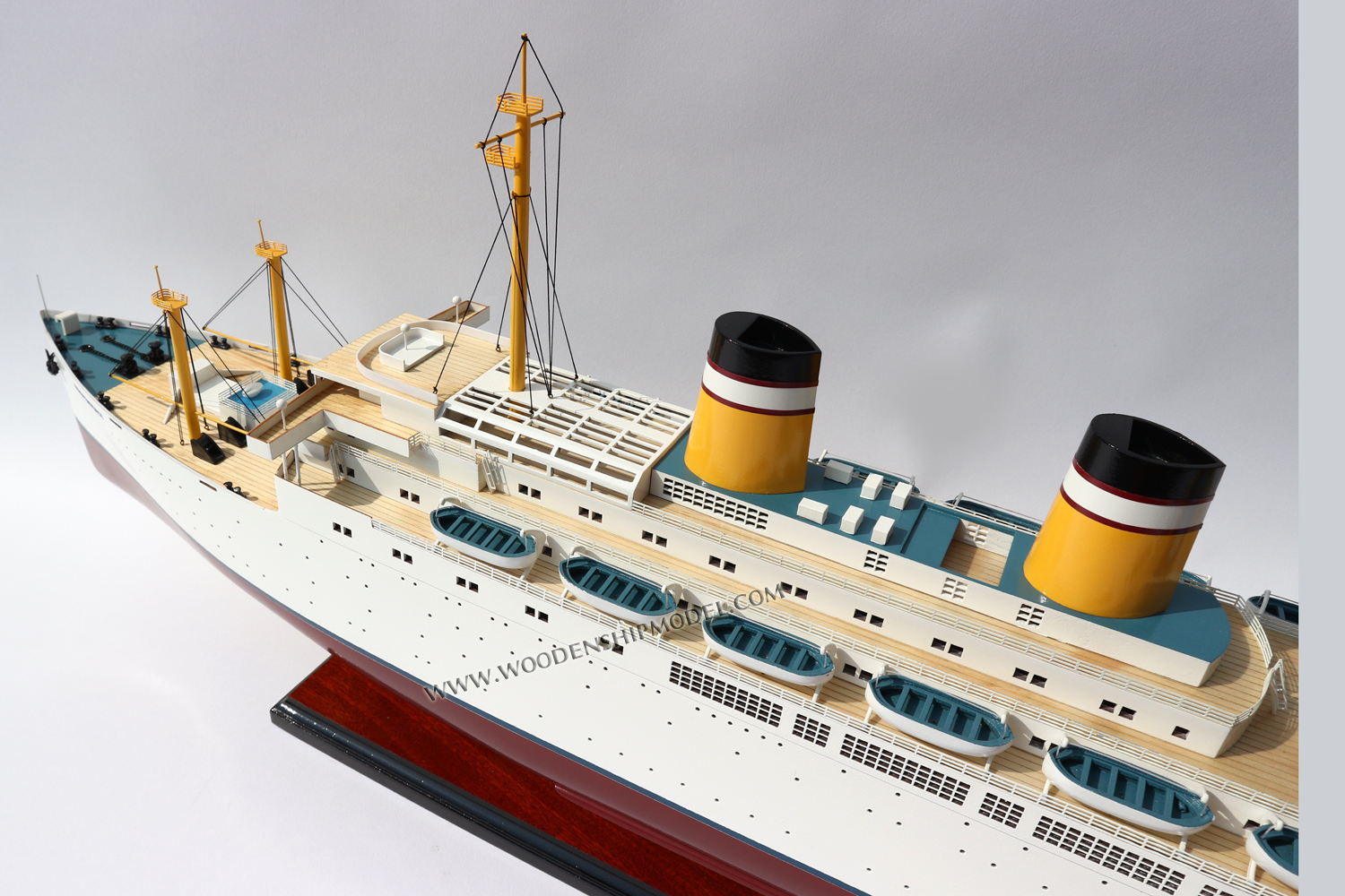 SS INDEPENDENCE model ship