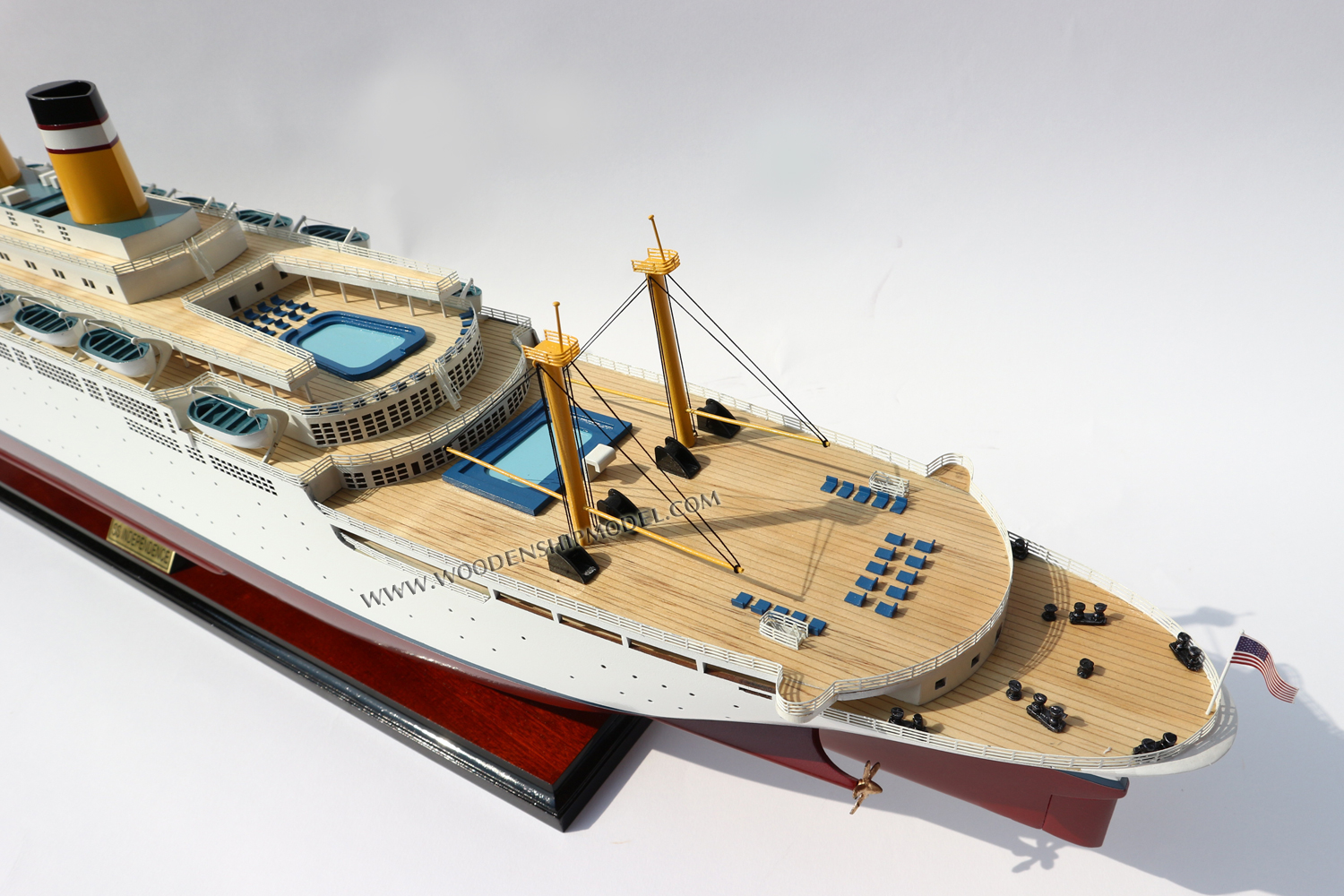 SS INDEPENDENCE model ship