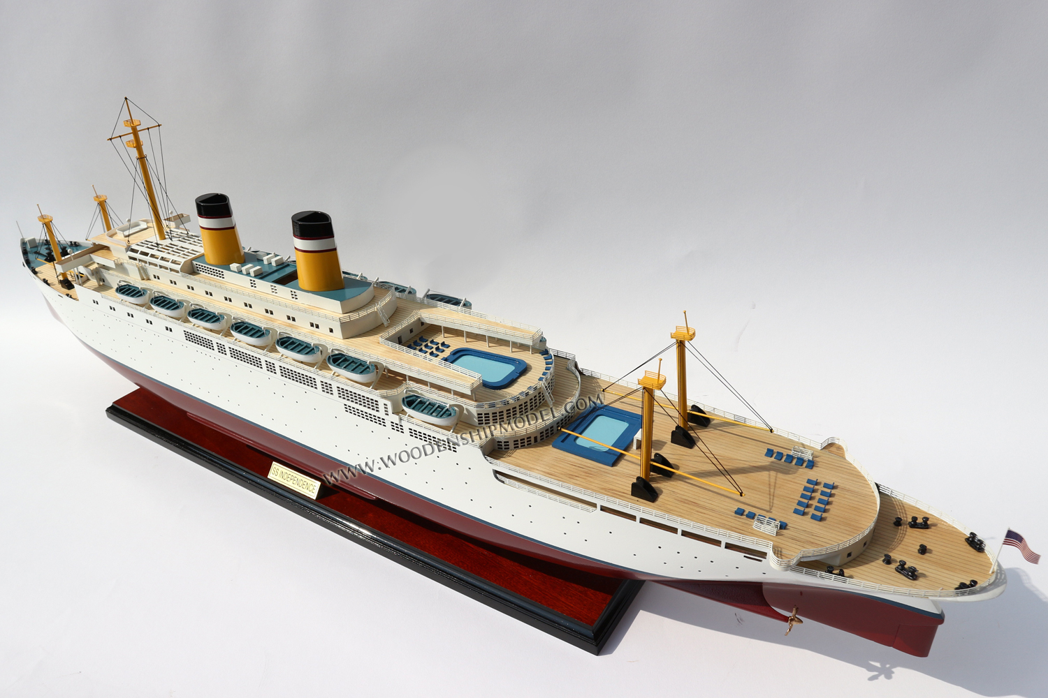 SS INDEPENDENCE model ship