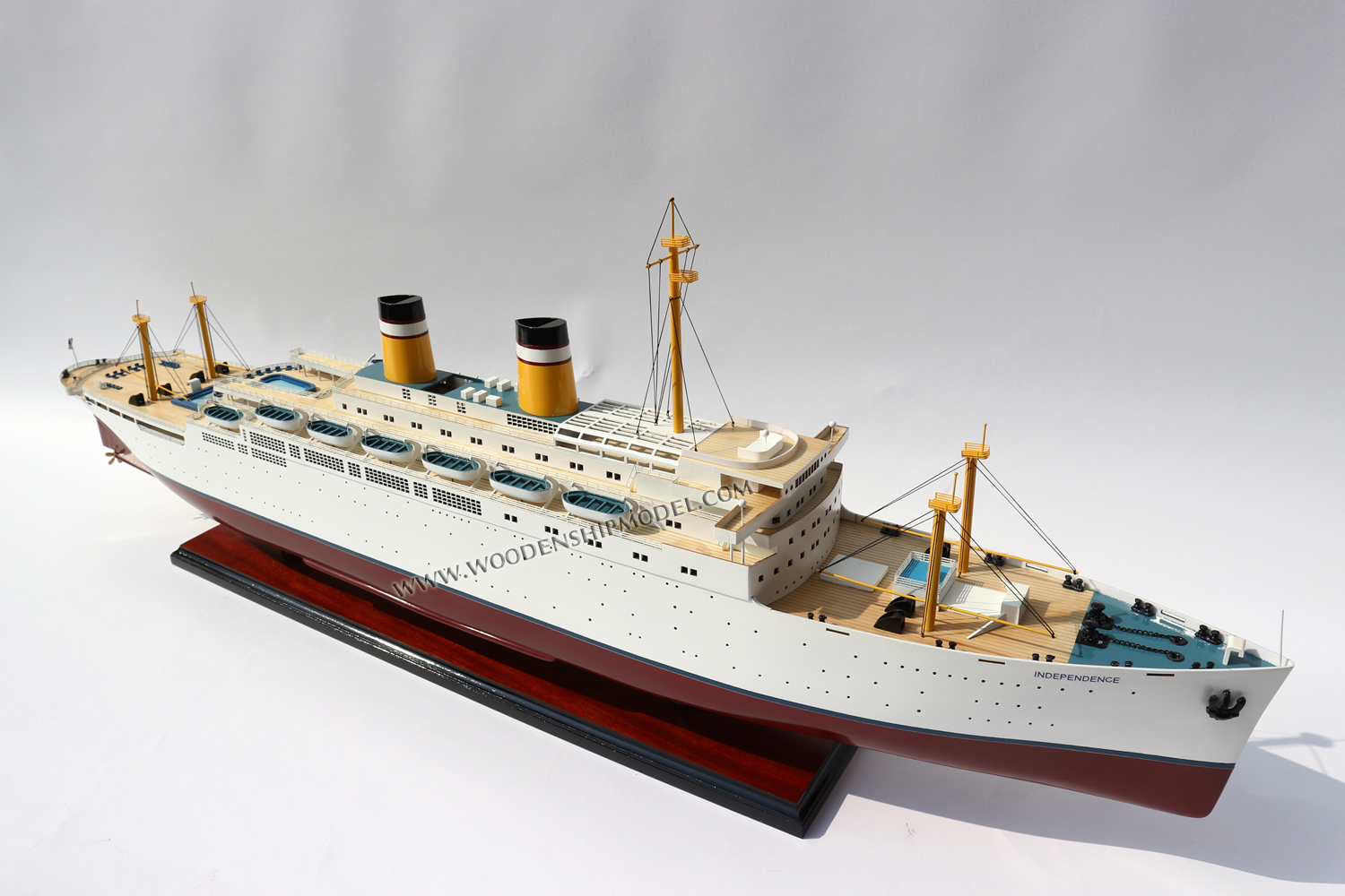 SS INDEPENDENCE model ship