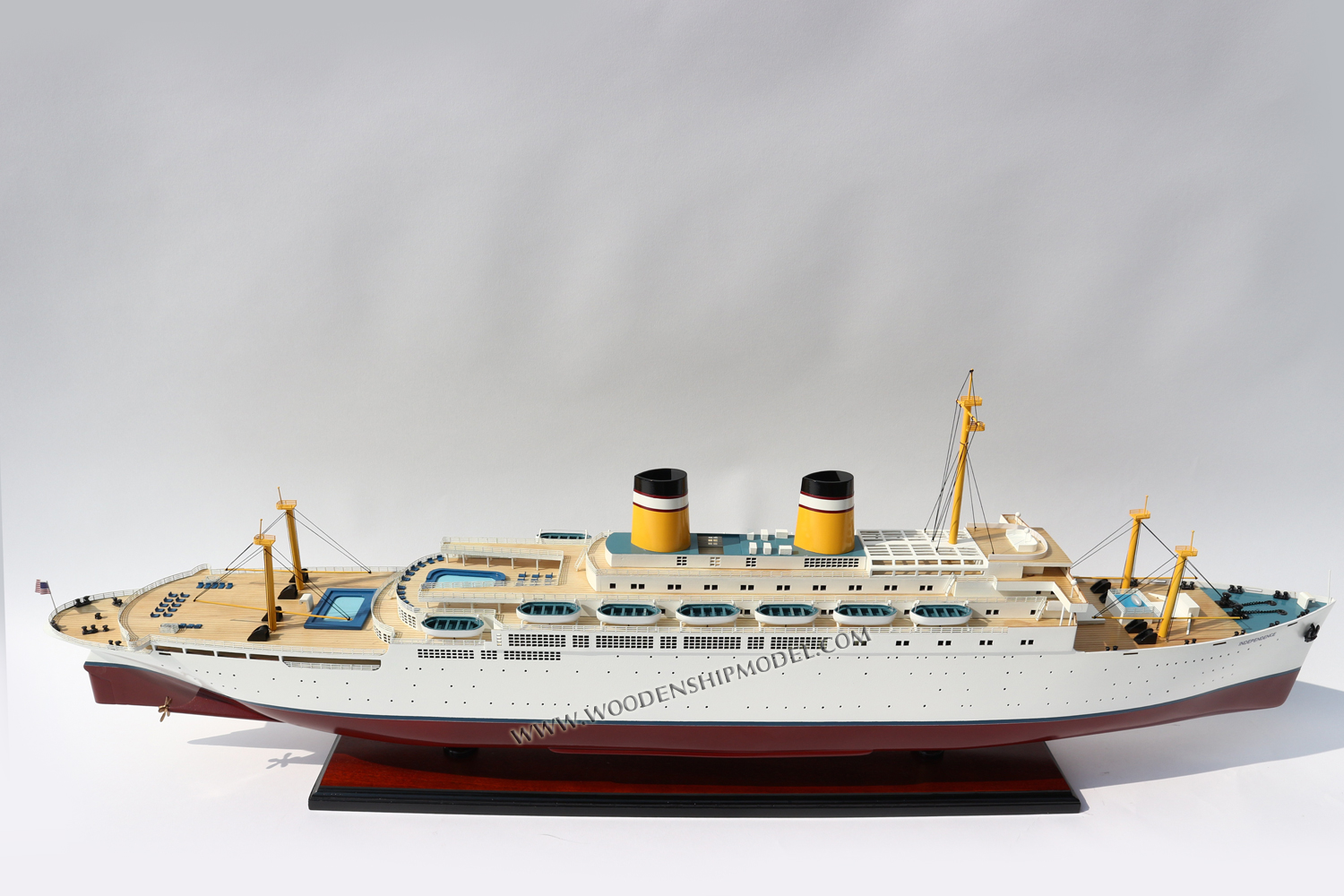 SS INDEPENDENCE model ship