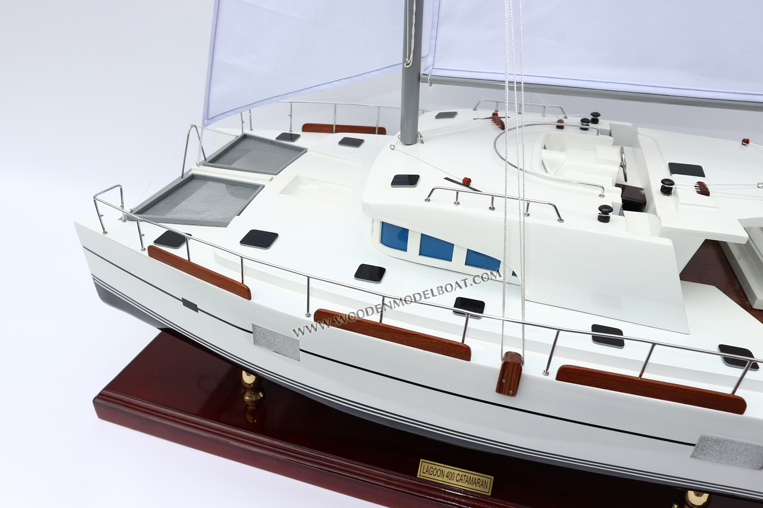 Lagoon 440 model