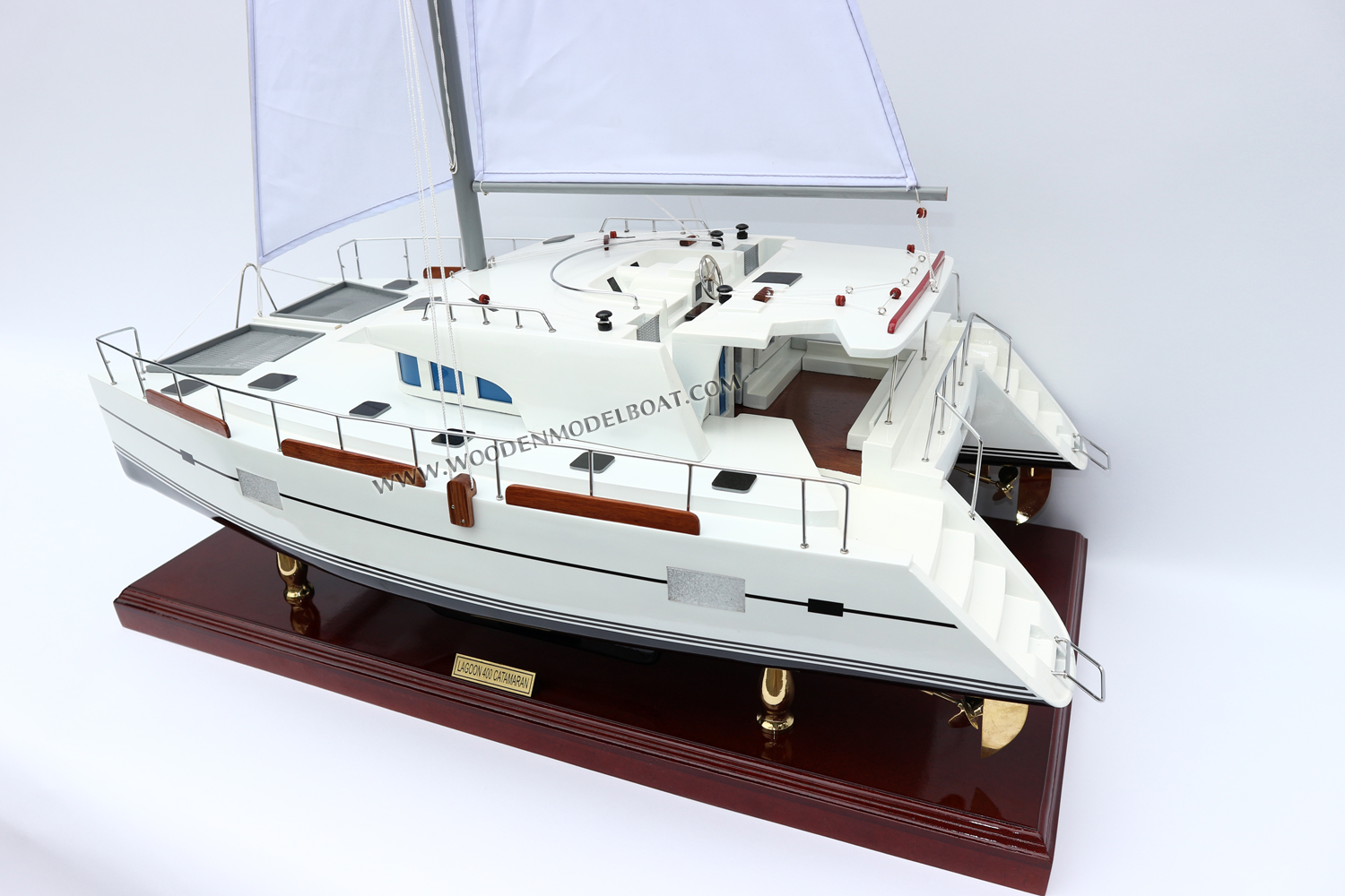 Model Lagoon 440 Catamaran