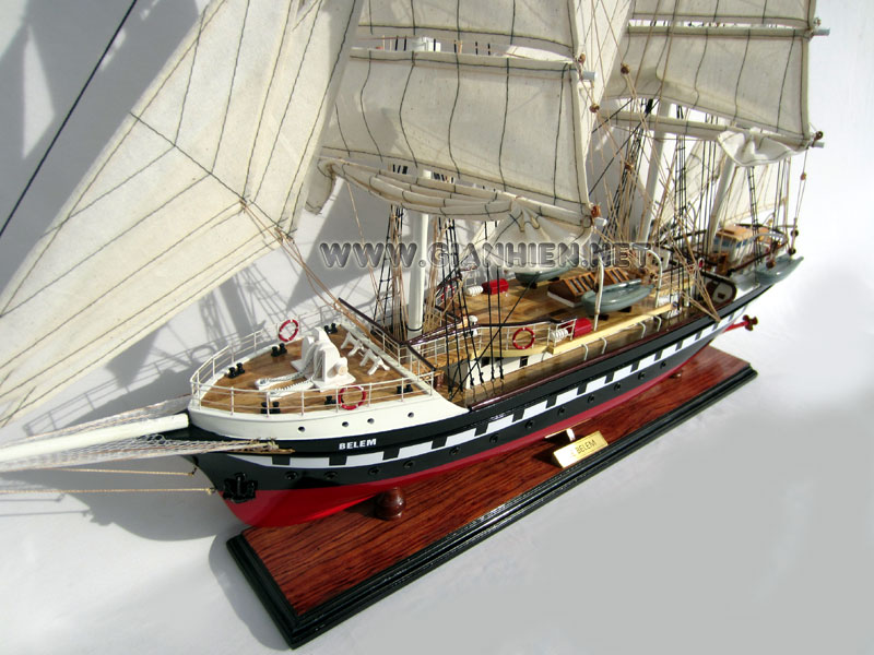 Le Belem deck