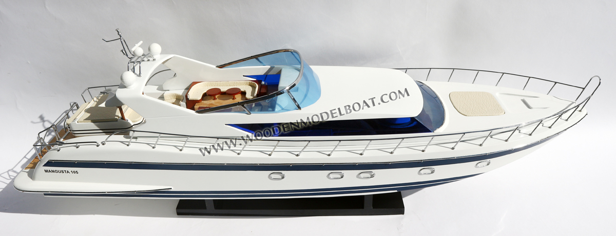 Model Mangusta 105 ready for display