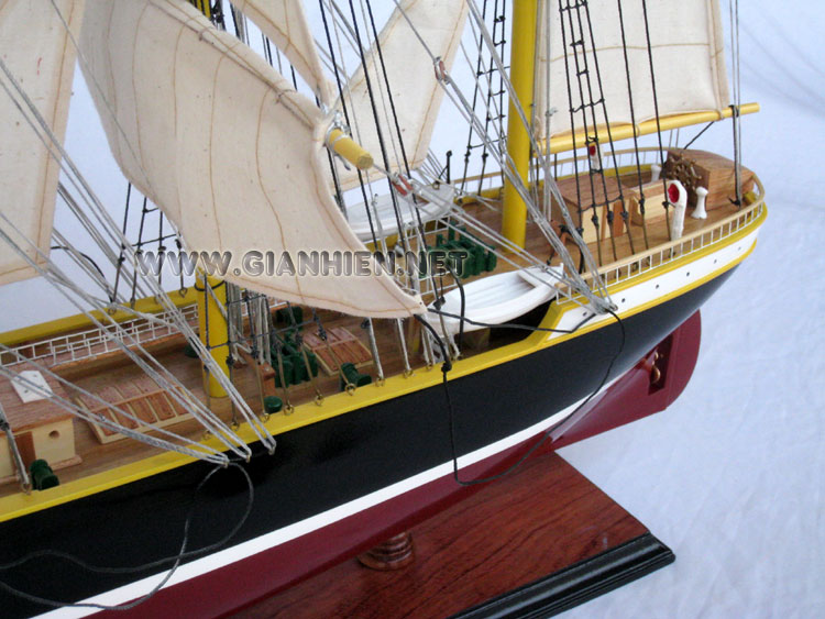 Bateaux Parma Stern - Deck View