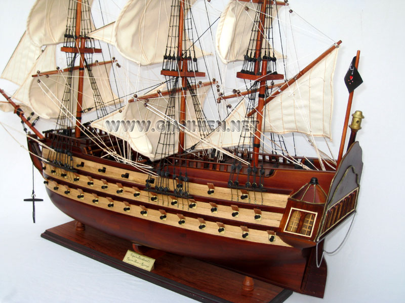 Model Ship Queen Anne's Revenge Deck View