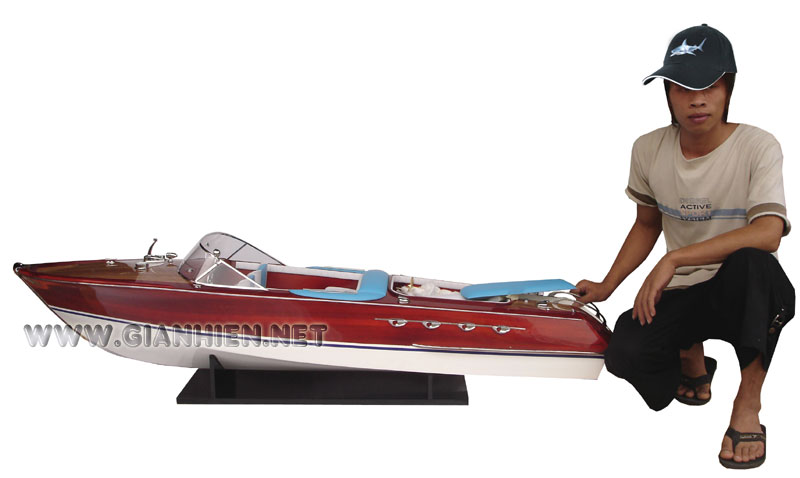 Riva Aquarama model, Riva Aquarama boat. Riva boot, Riva Aquarama handmade models boat, Riva Aquarama speed boat, Handcrafted Riva Boats, handmade wooden boat Riva Aquarama, Wooden model boat handicraft, quality model boat Riva Aquarama, Riva boats for radio control