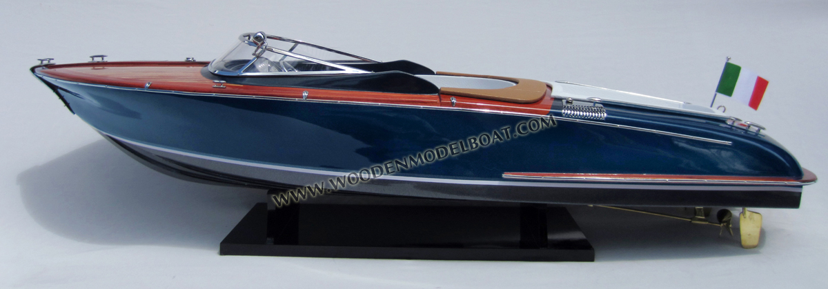 MODEL RIVA AQUARIVA READY FOR DISPLAY