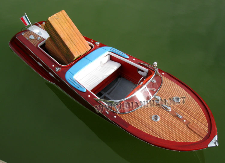 Riva Aquarama model, Riva Aquarama boat. Riva boot, Riva Aquarama handmade models boat, Riva Aquarama speed boat, Handcrafted Riva Boats, handmade wooden boat Riva Aquarama, Wooden model boat handicraft, quality model boat Riva Aquarama, Riva boats for radio control, Riva Aquarama RC ready, 