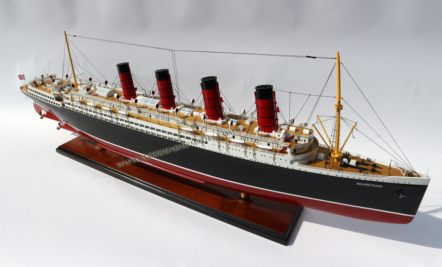 RMS Mauretania stern