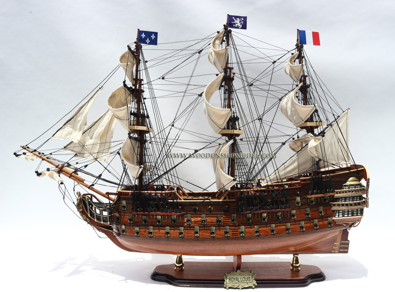 Royal Louis, Le Royal Louis, Le Royal Louis tall ship, Le Royal Louis historic ship, Le Royal Louis wooden model ship, Le Royal Louis model handicrafted ship, Le Royal Louis model handicraft boat, wooden model boat handicraft Le Royal Louis, model historic ship Le Royal Louis, model handicrafted ship Le Royal Louis, handcrafted Soleil Royal french ship, french historic ship, hand-made wooden ship model Royal Louis