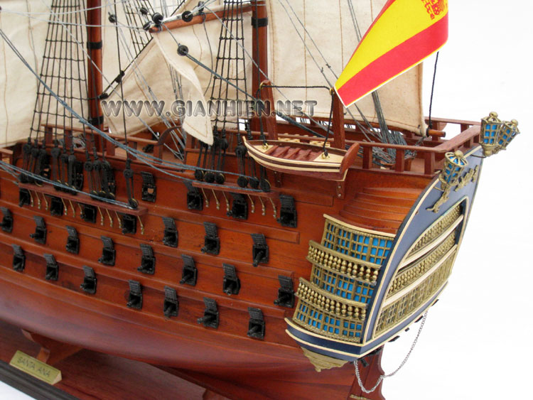 Model Santa Ana stern view