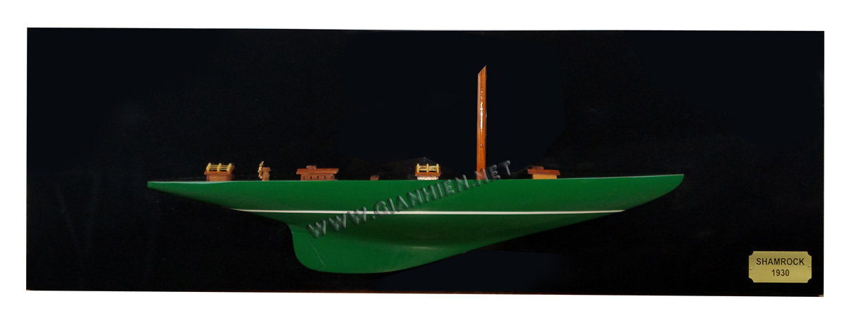 shamrock half-hull, Shamrock half picture, Shamrock wall picture, Shamrock Irish green wall picture, Shamrock Half-hull sailing boat, Shamrock yacht half-hull, model yacht Shamrock America's Cup Collection