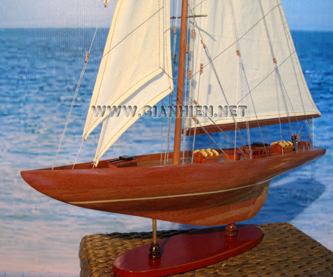 yacht Shamrock bow & deck, sail boat Shamrock, Shamrock yacht model, wooden model sail boat Shamrock, sailing boat Shamrock, Handcrafted sail boat model, quality sail boats Shamrock, Shamrock model, america cup collection sailboats, Shamrock V, shamrock V boat, huge shamrock sail boat, big shamrock yacht model, custom make shamrock sail boat