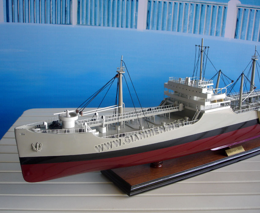 Bushy Run T2 Tanker model ship, hand-crafted SS BUSHY RUN (T2-SE-A1) TANKER, T2 Tanker ship model, hand-crafted T2 ship model, Model Ship SS Bushy Run (T2-SE-A1), wooden ship model T2 tanker, T2 tanker ship model, display ship model T2 tanker, wooden model boat T2 tanker, Tanker ship models, WII T2 tanker models, wood model T2 tanker, bushy run model ship, ship model bushy run T2 tanker hand-made, hand-made WWII ship model