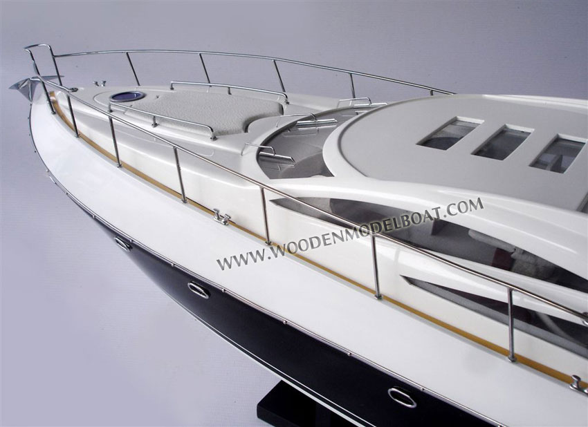 Sunseeker Predator 62 cabin