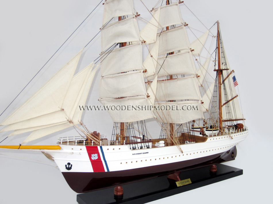 MODEL US COAST GUARD EAGLE BOW