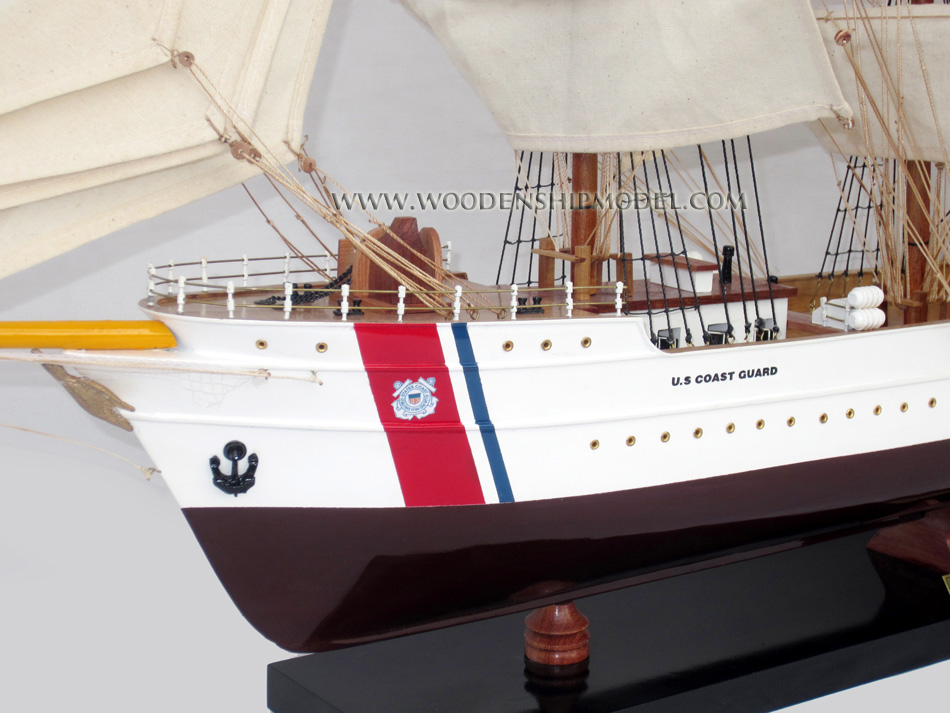 MODEL US COAST GUARD EAGLE MID HULL